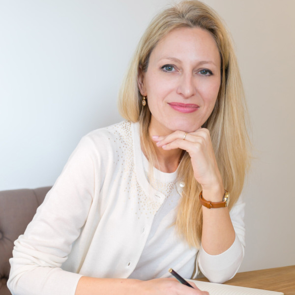 Carlina MAGNAN Psychologue Diplômée d'Etat, EMDR, Hypnose, Soins énergétiques, Coaching, Bien-être